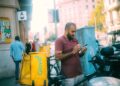 Global gig platforms reshape low‑income labor markets
