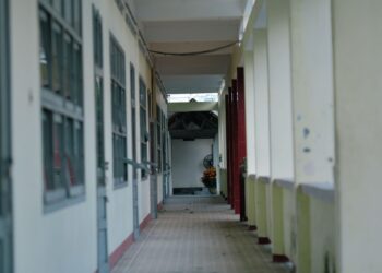 Government School Enrolment Drops While Private Institutions Expand Across India