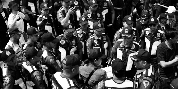 Gunshots Fired in Standoff at Philippine Senate Over ICC Arrest Warrant