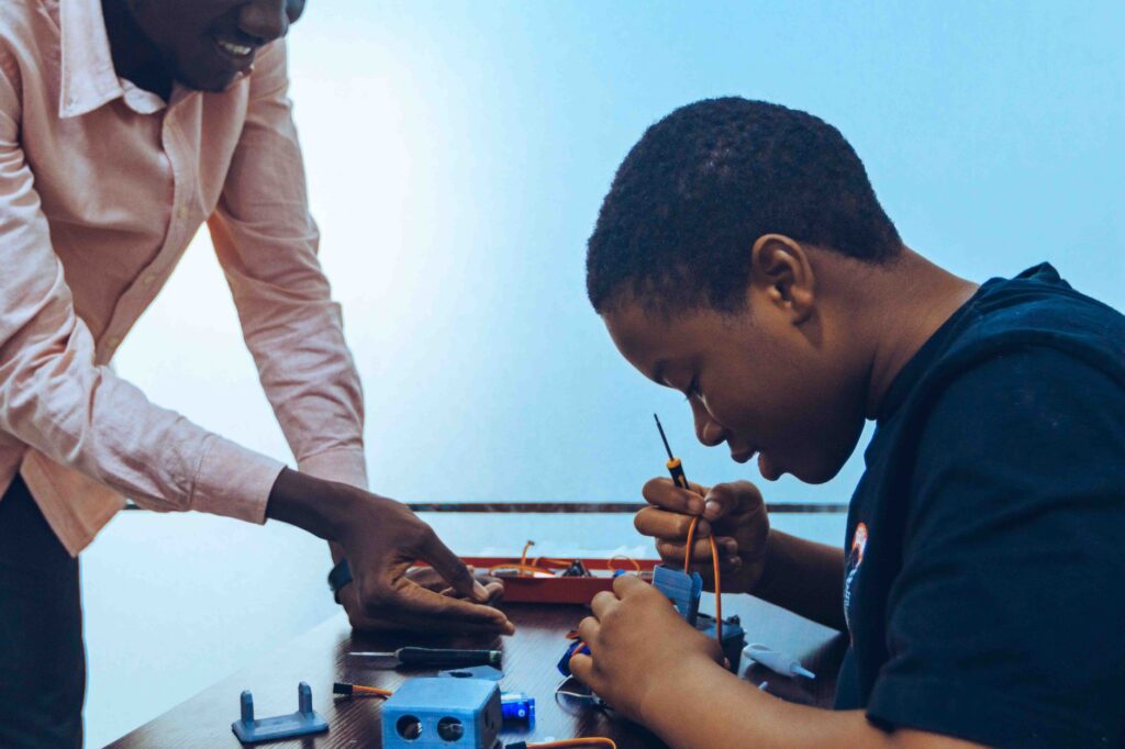 High‑School Dropouts Access Vocational Training Through New Second‑Chance Programs in India and the United States