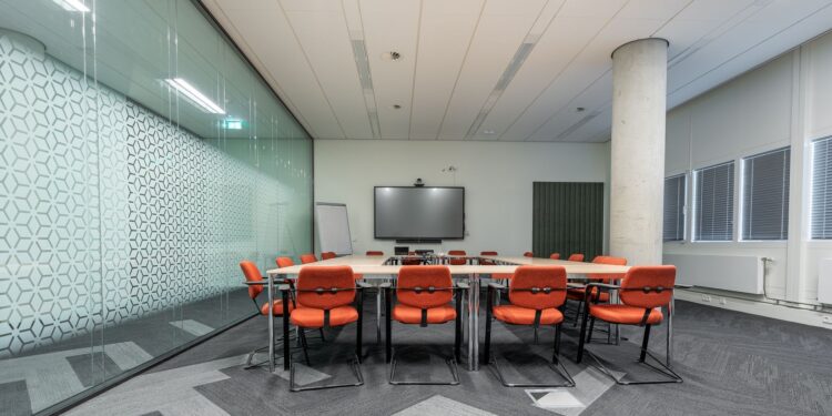 Hybrid governance reshapes multinational leadership