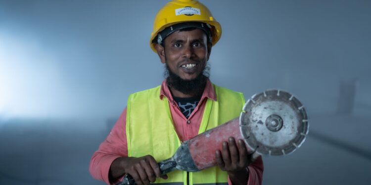 Innovative Battery‑Powered Cooling Vests Launch for Construction Workers in 2026
