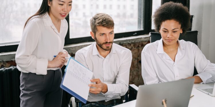 Intersectional coaching elevates inclusive workplace performance