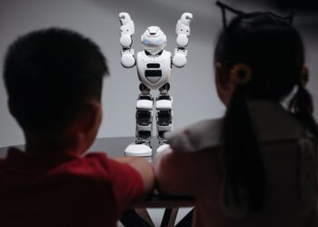 Madhya Pradesh Launches Sandipani Schools to Blend Traditional Values with AI and Robotics Education