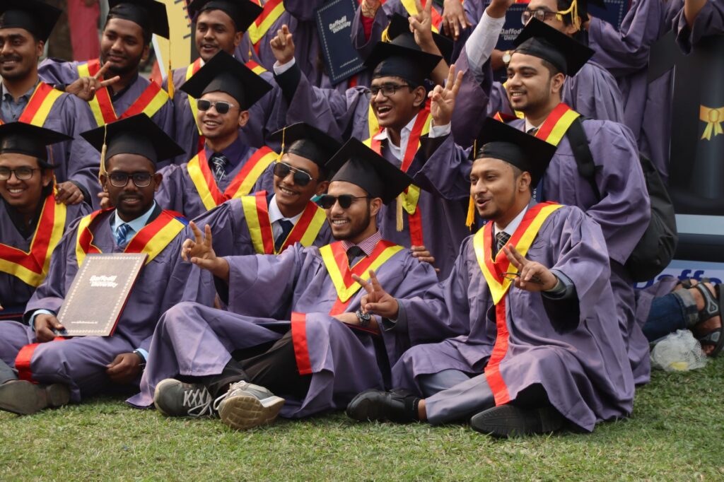 Maharashtra Government Abolishes Mandatory MBBS Bond Service for State Graduates
