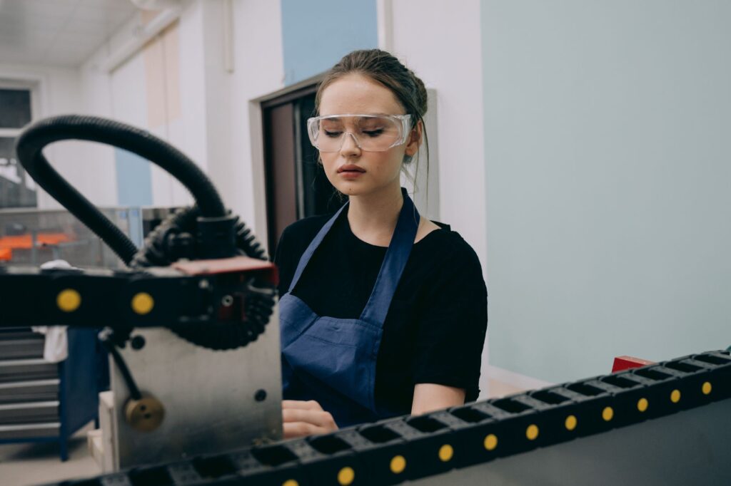Micro‑specialization fuels career resilience amid automation