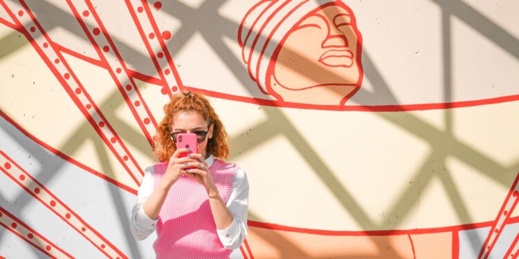 Neuroscience Redefines Creativity in the Digital Era