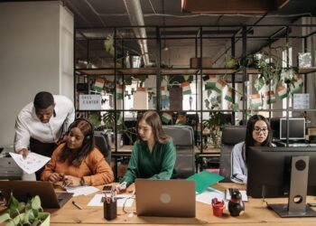 Personalized career paths amplify and constrain growth