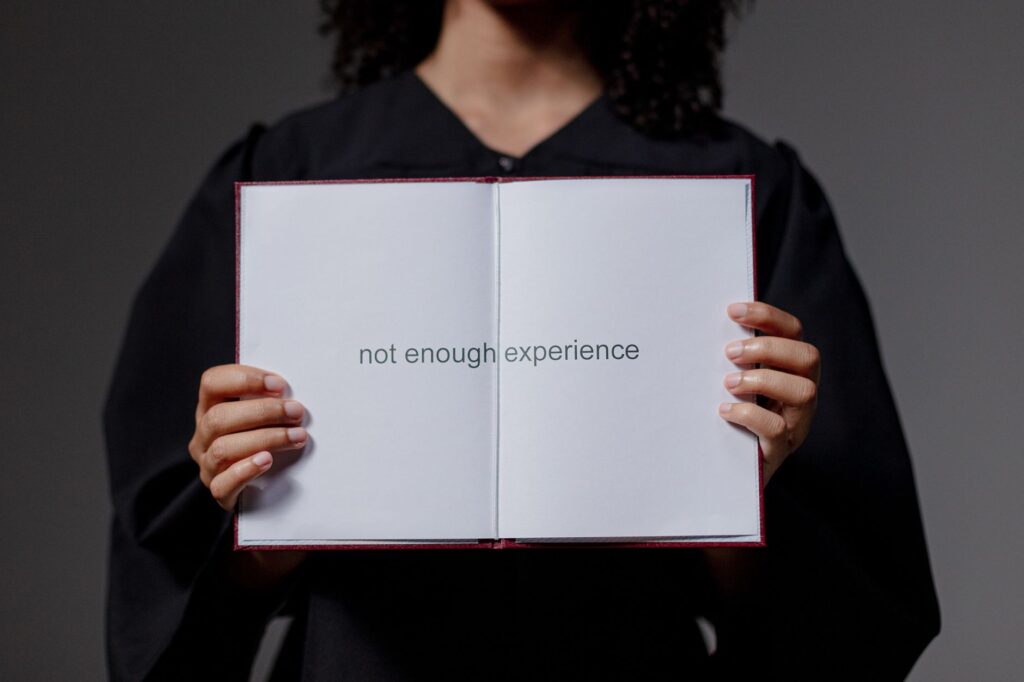 Public University Graduates Confront Tight U.S. Job Market in 2026