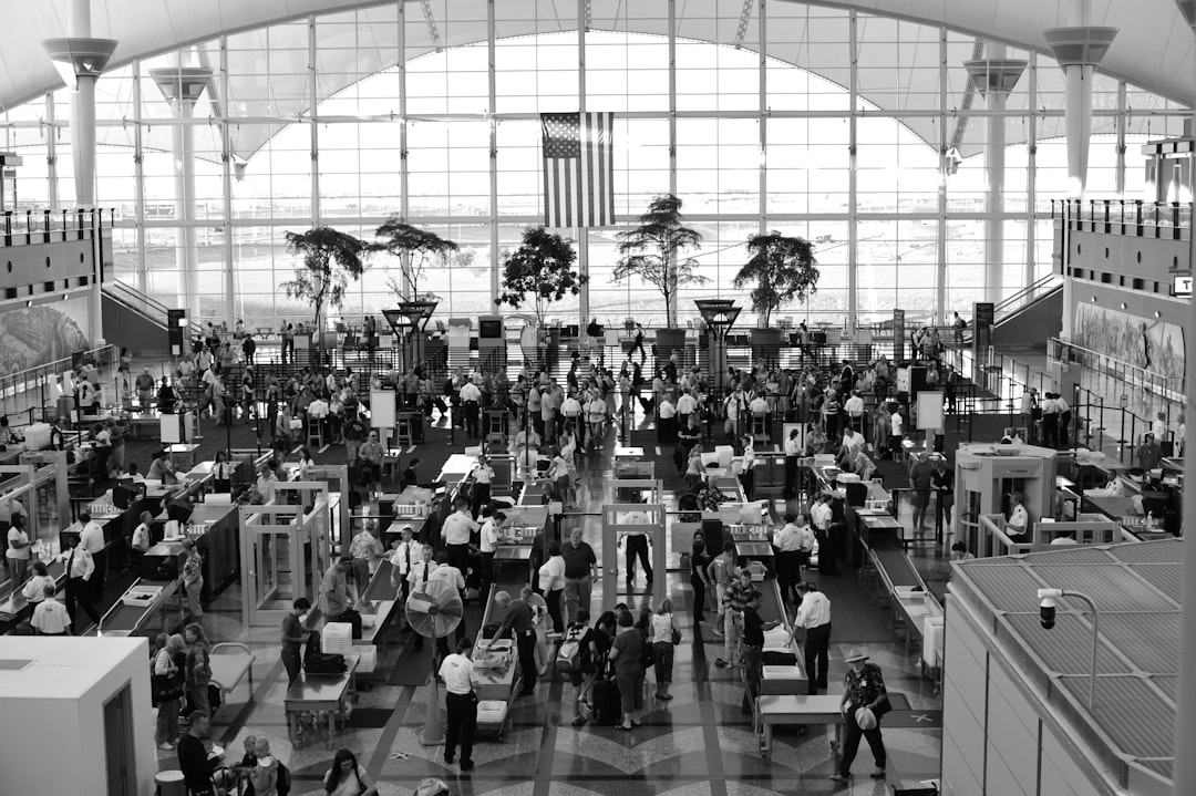 Airports Replace TSA Agents with Private Security