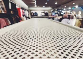 Retailers’ Growth Stalls Amid Strategic Shifts