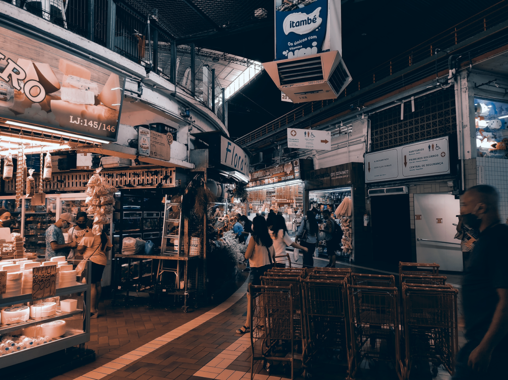 Retailers' Growth Stalls Amid Strategic Shifts