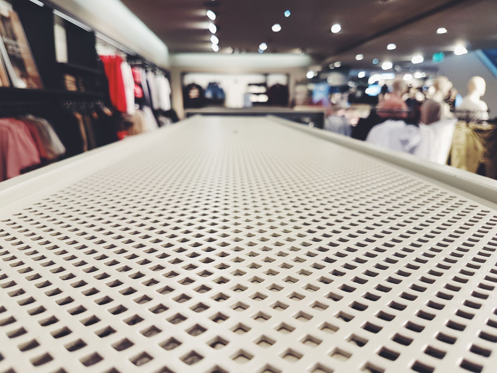 Retailers’ Growth Stalls Amid Strategic Shifts