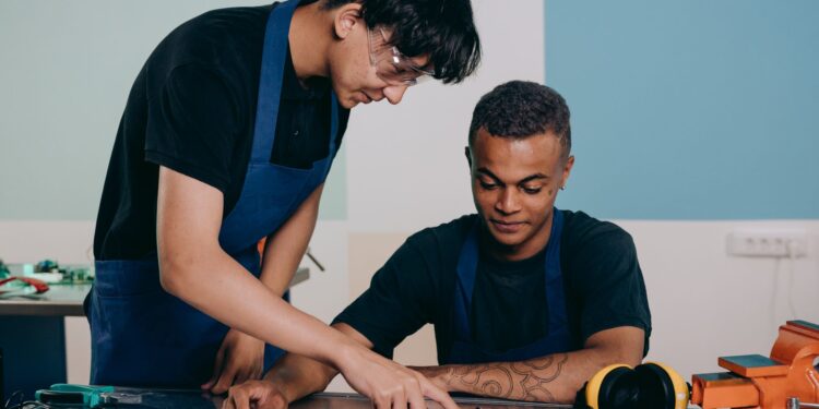 Senior leaders turn to reverse apprenticeships to sustain relevance