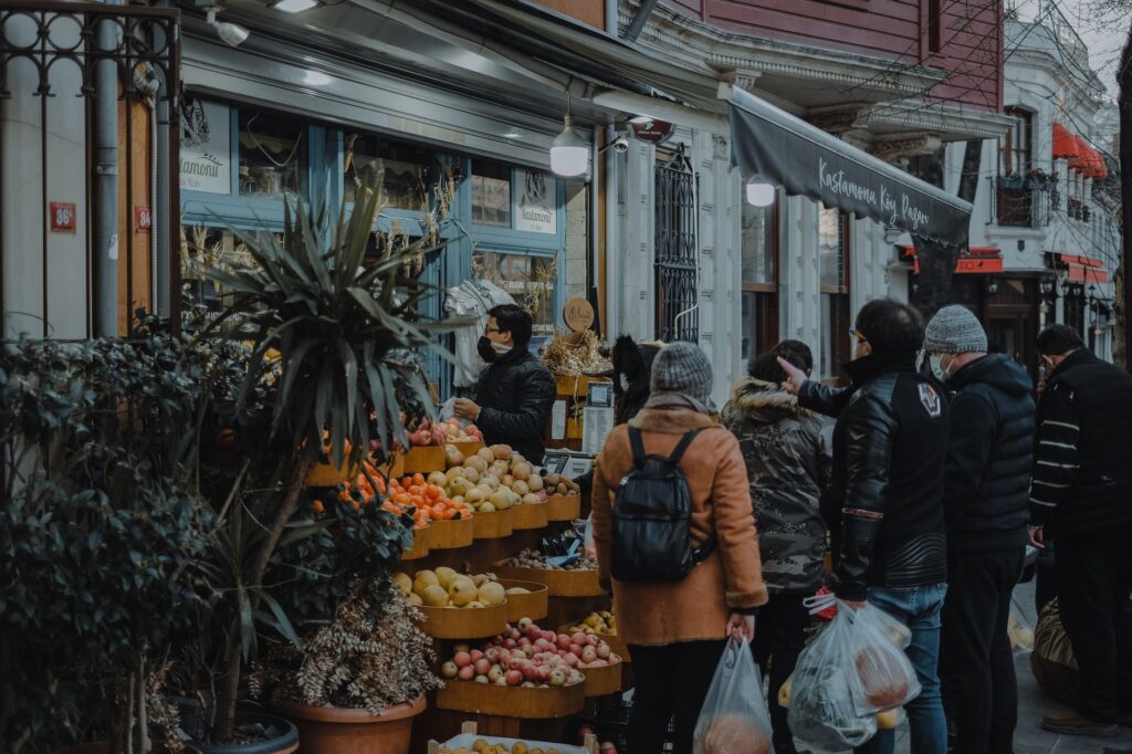 Small firms win with micro‑segmentation in crowded markets