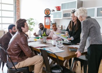 Social capital reshapes success in diverse startups