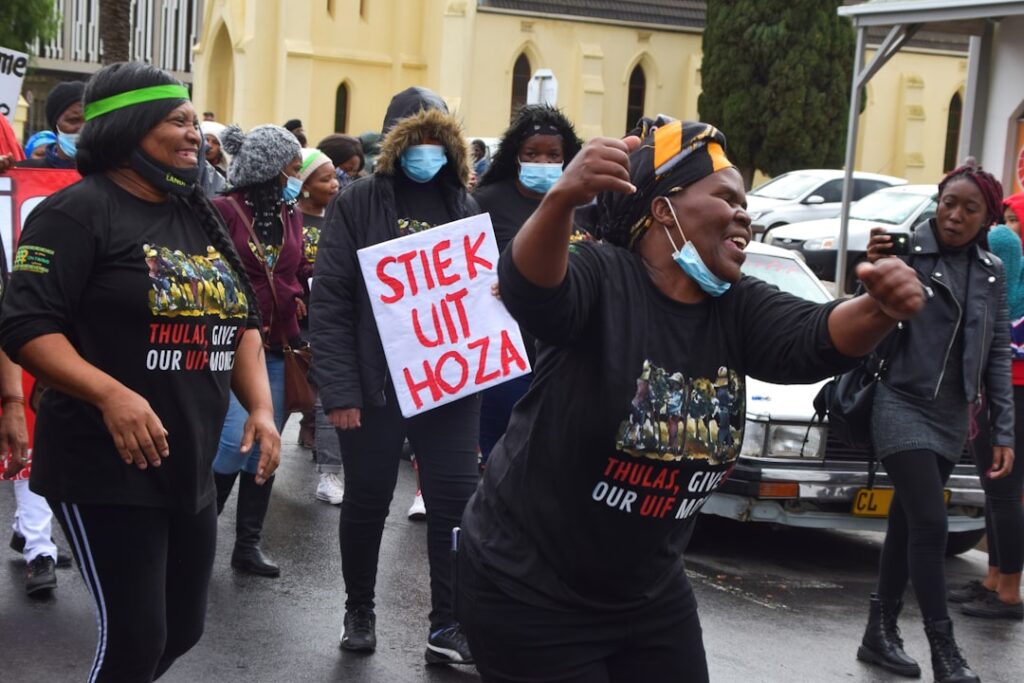 South African Anti‑Migrant Protests Escalate, Forcing Immigrants from Homes