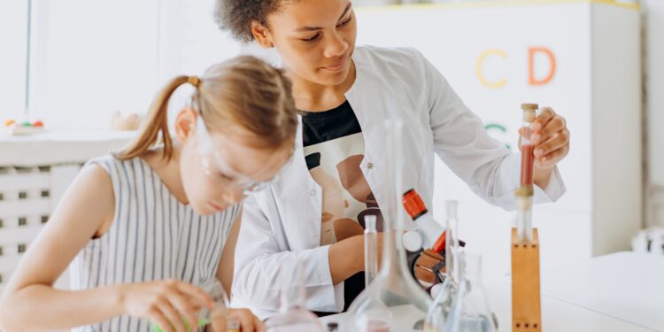 STEM curricula overvalue hands‑on training, undercut theory