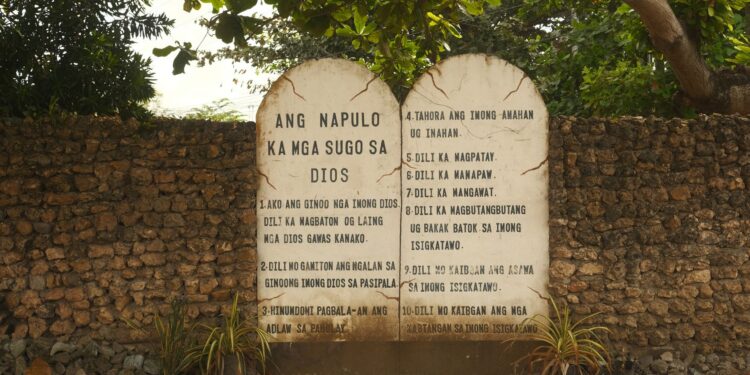 Texas Parents File Lawsuit Seeking Removal of Ten Commandments Displays from Public Schools