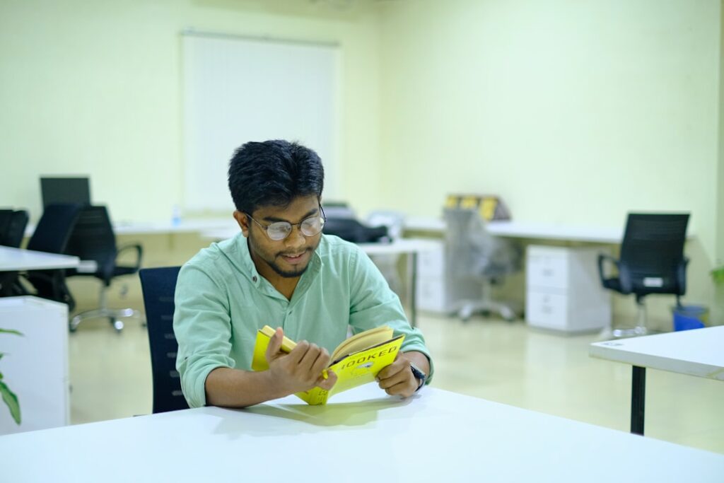 University Budget Cuts Prompt Students to Convert Office Areas into Study Spaces