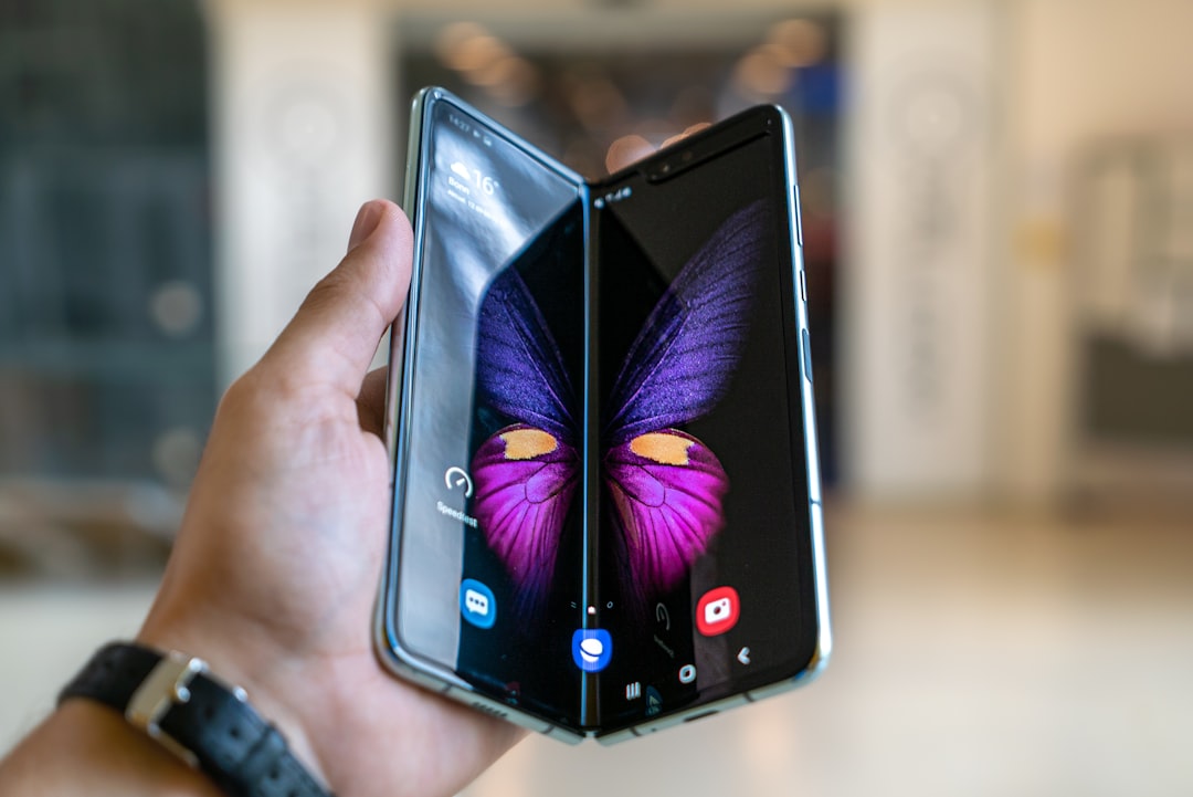 Foldable Phones Redefine Personal AI, Says Samsung CEO
