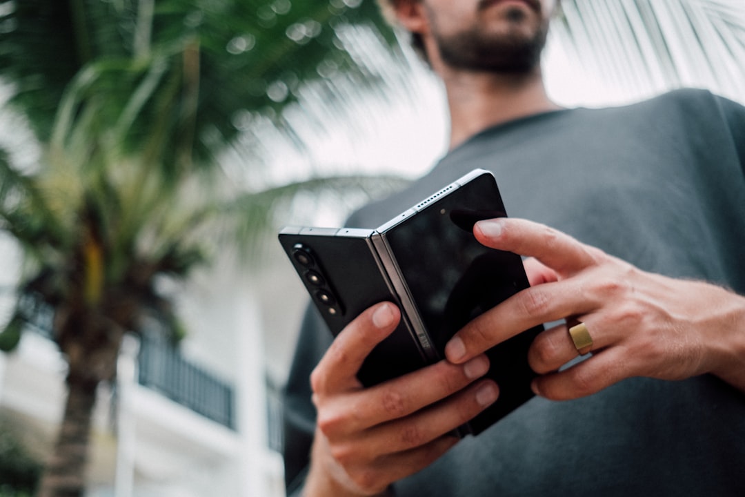 Foldable Phones Redefine Personal AI, Says Samsung CEO