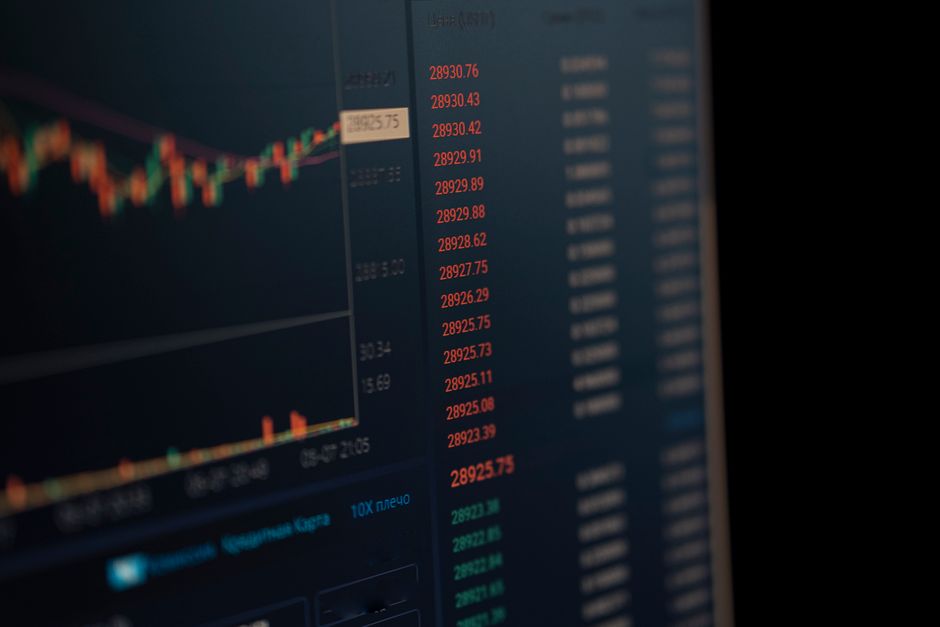 Google Finance and Apple Stocks Upgrade Tracking Features