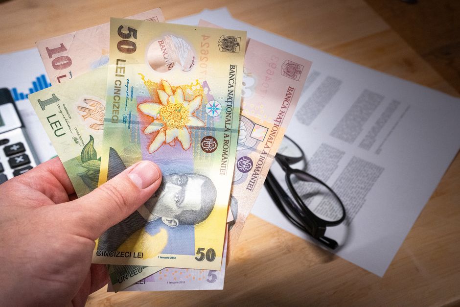 Romania’s Interest Rate Policy Amid Political Instability