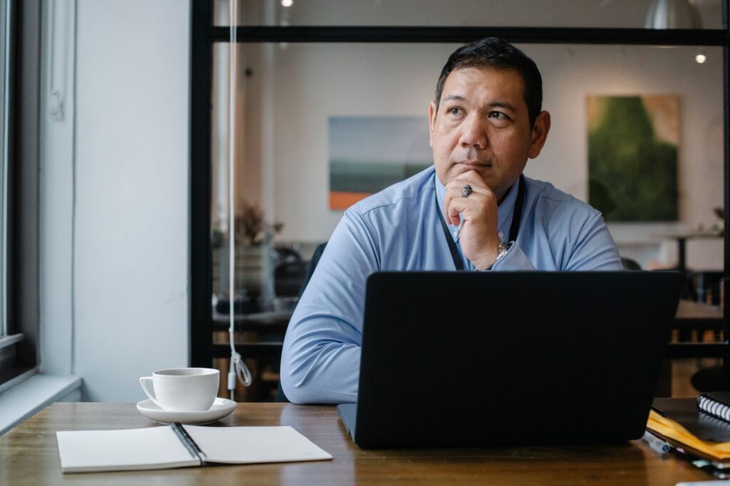3 Strategies to Overcome Decision Fatigue as a Remote Leader