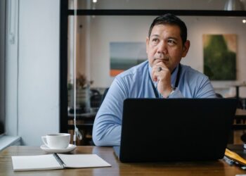 3 Strategies to Overcome Decision Fatigue as a Remote Leader