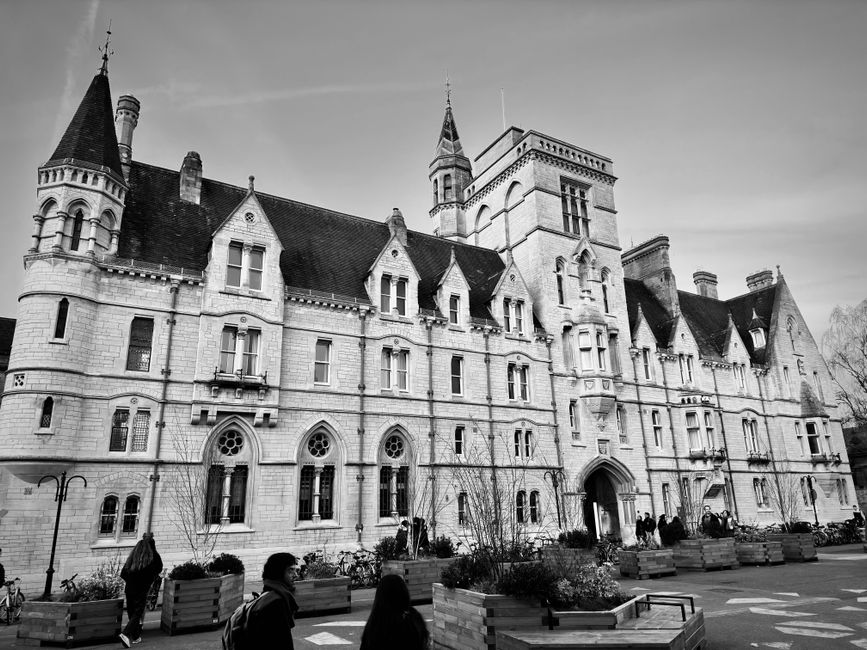 University of London Expands to India with New Campus | Career Outlook