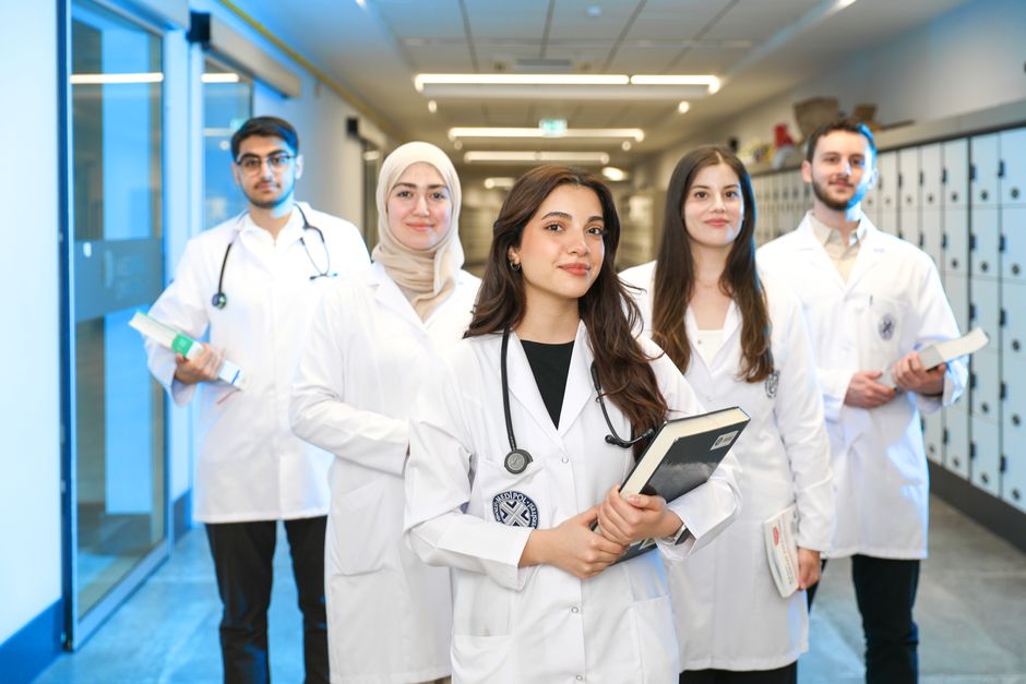 Gangwal Fuels IIT Kanpur Medical School with ₹300 Crore