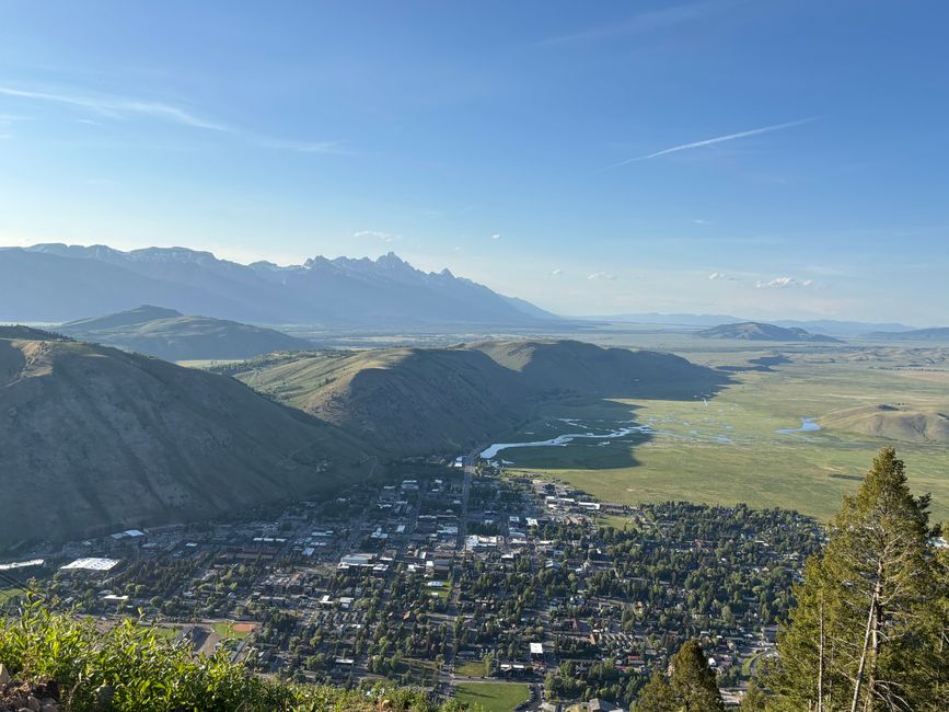 Fed Independence and Inflation Insights Ahead of Jackson Hole