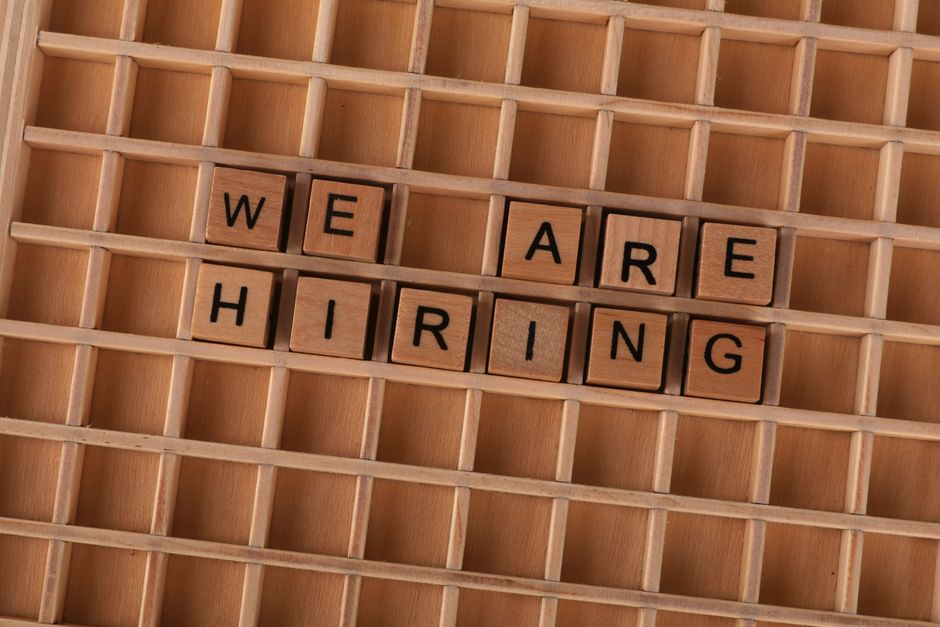 US Job Openings Drop, Hiring Holds Steady