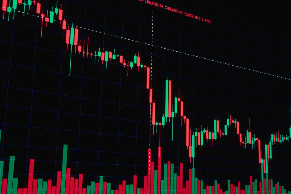 AI Market Faces Potential Crash, Echoes Dot-Com Era