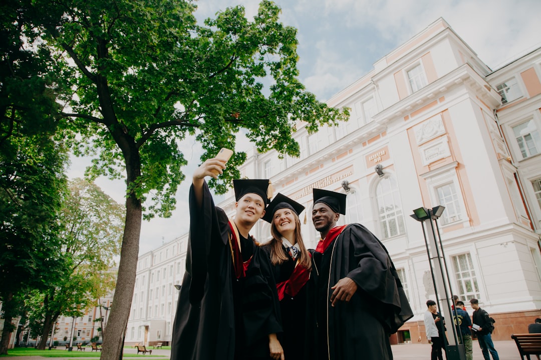 US Universities Urge International Students to Exit Now