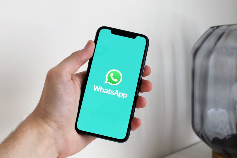 WhatsApp Uses AI to Combat Scammers Effectively