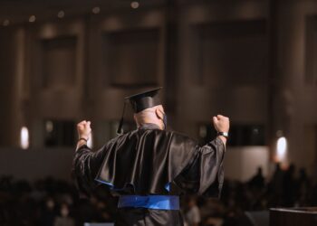 51-Year-Old Completes Medical Degree After Years of Study