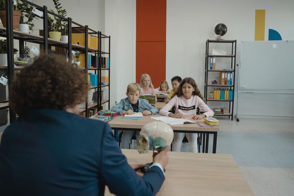 AI Transforms Classrooms, CS Teachers Face Challenges