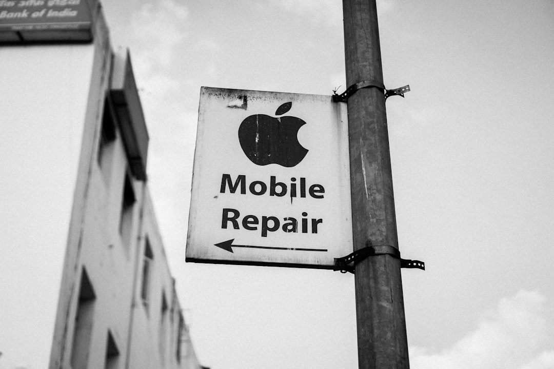 Apple crosses billion in India sales on widening retail push
