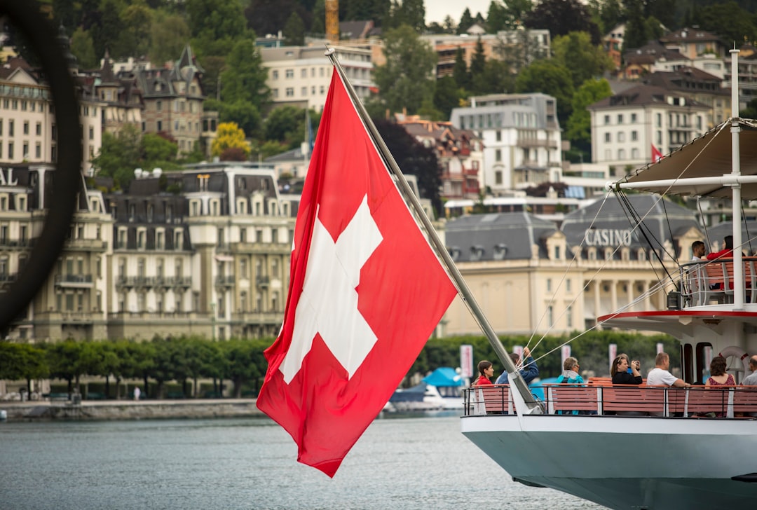 Swiss Bankers Face Mandatory Bonus Deferral Under Reform