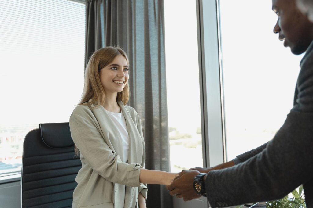 7 Red Flags to Watch for in a Job Offer That’s Too Good to Be True