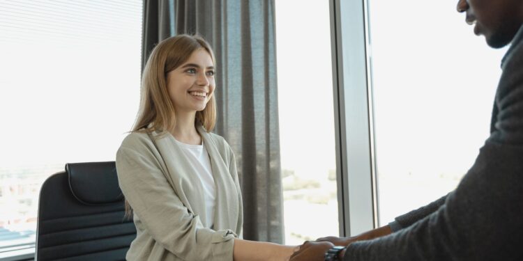 7 Red Flags to Watch for in a Job Offer That’s Too Good to Be True