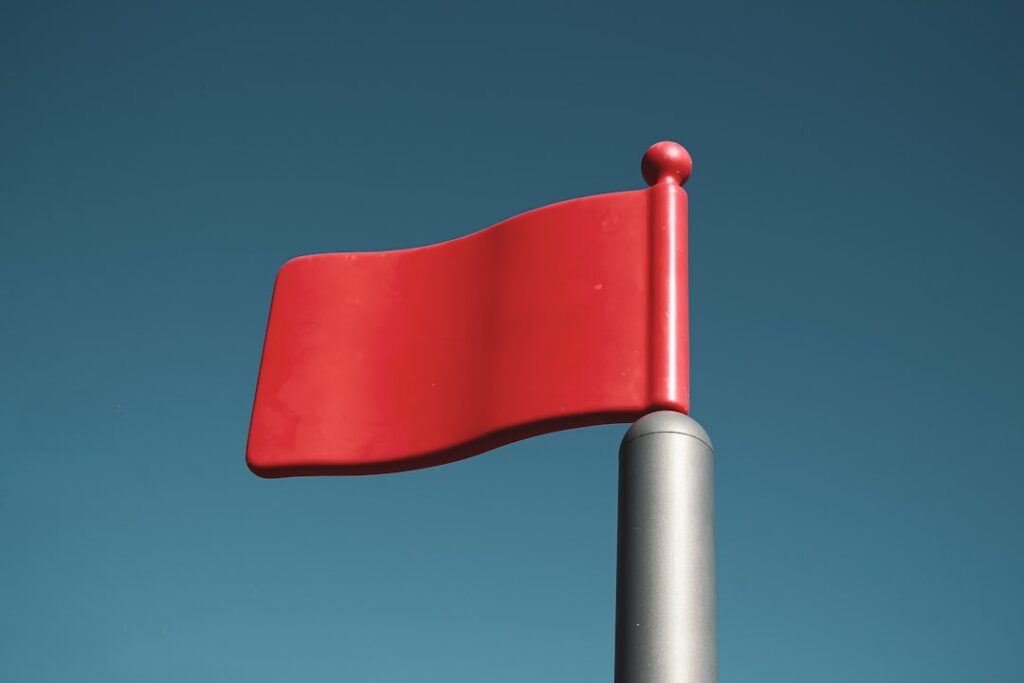 7 Red Flags to Watch for in a Job Offer That's Too Good to Be True