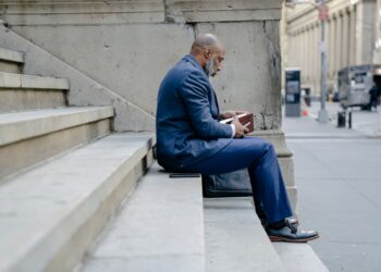 7 Strategies for Simplifying Career Goal Setting: A Step-by-Step Guide to Achieving Work-Life Harmony