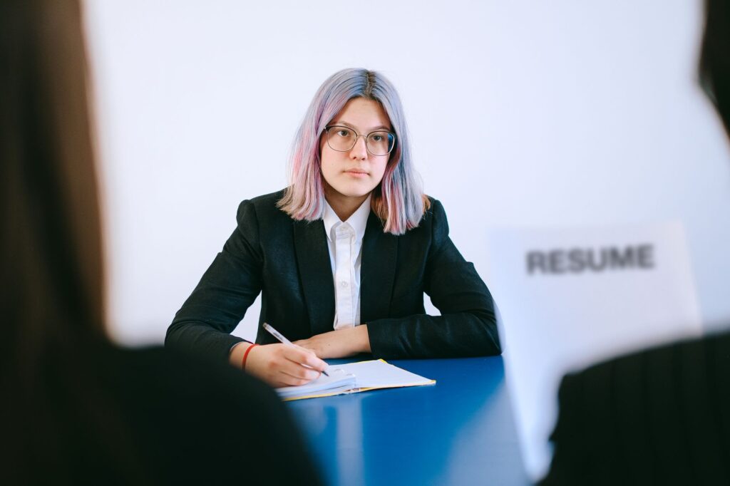 7 Ways to Craft a 30-Second Elevator Pitch That Lands Job Interviews