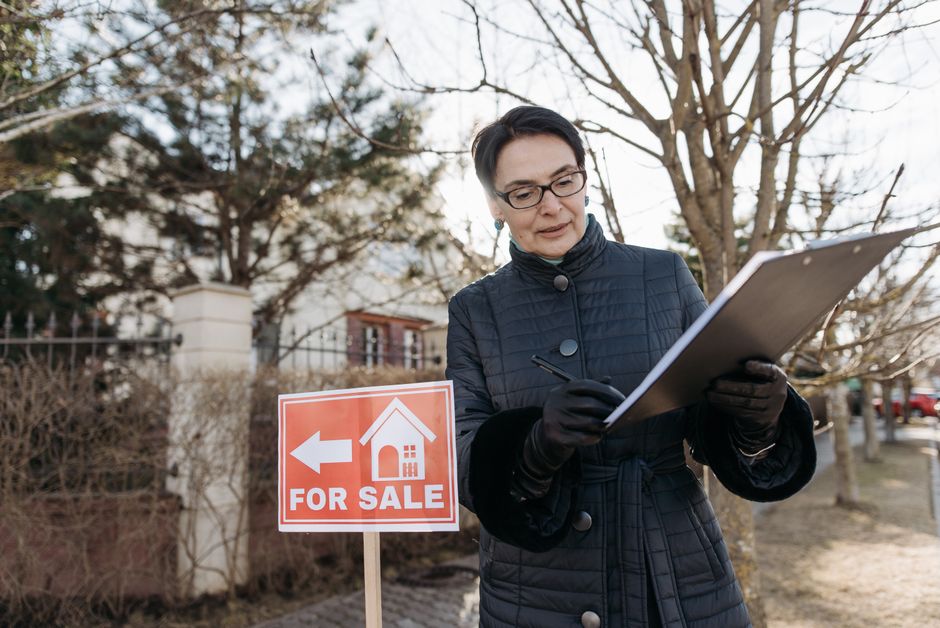 EQT Evaluates Sale of Vietnam English Schools, Teacher Effects