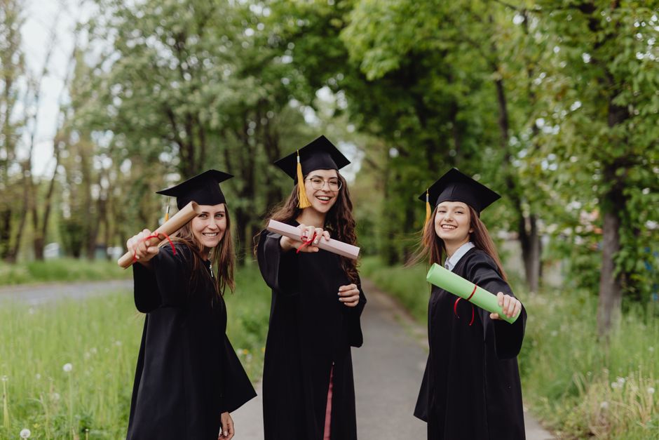 Young Graduates Choose Home Living Over Independence