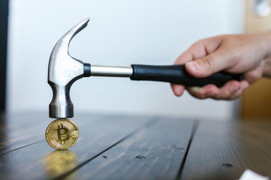 How SEC Meeting Cancellation Affects Crypto Sentiment