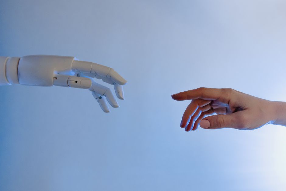 Apple Develops AI Model for China with Alibaba’s Backing